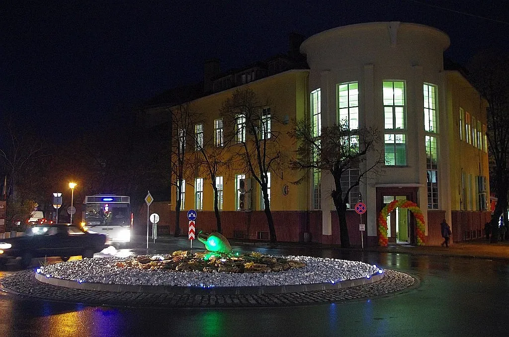 Отвори врати обновената библиотека в Казанлък