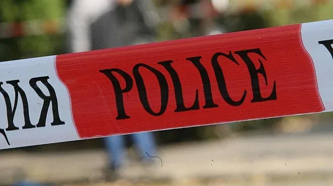 Три жени пребиха момиче в двора на училище