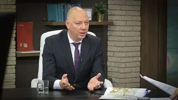 Проверили трасето на влака минути преди инцидента