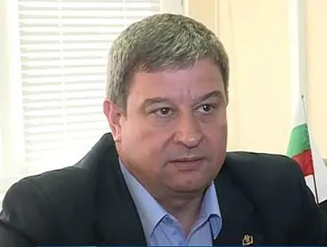 Хиляди родители се жалват  от решения на директорите