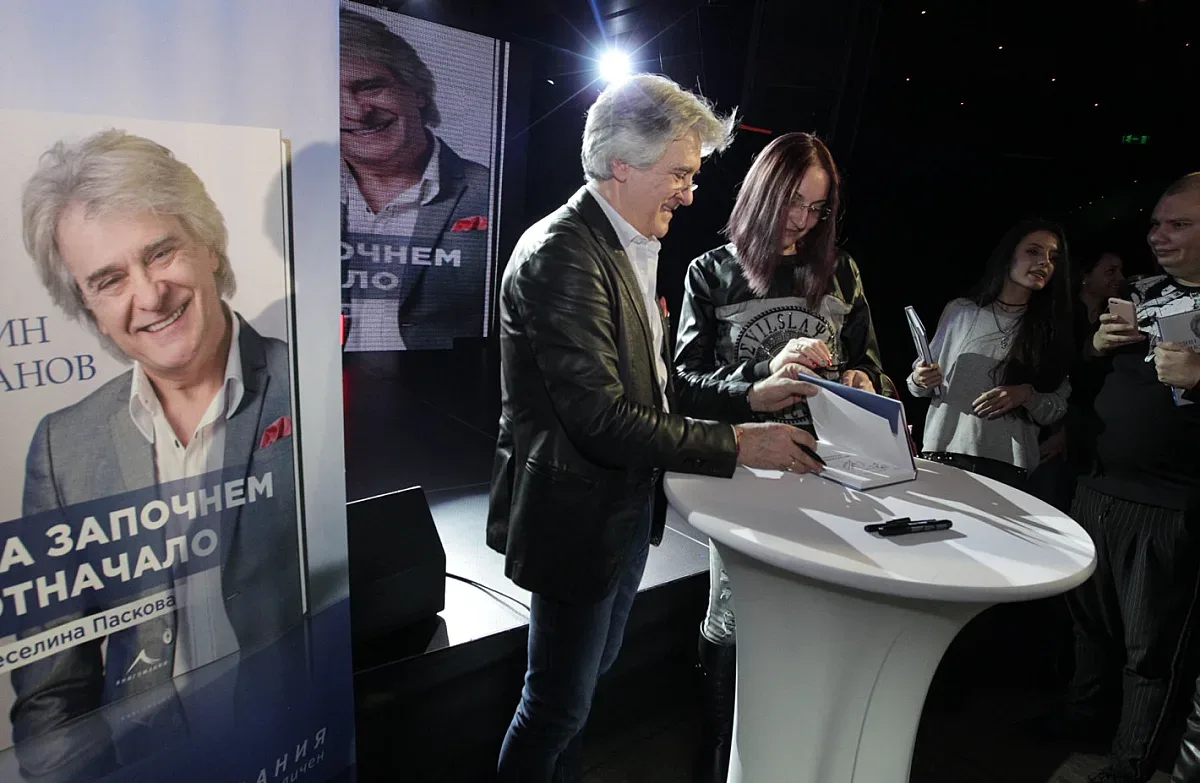 300 аплодираха Орлин Горанов на премиера в София