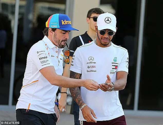 Хамилтън пристигна рано в Абу Даби