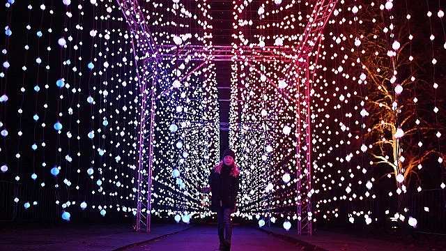 Коледният дух превзе Лондон