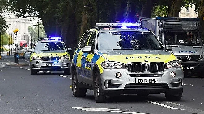 Откриха две бомби в апартамент в Лондон