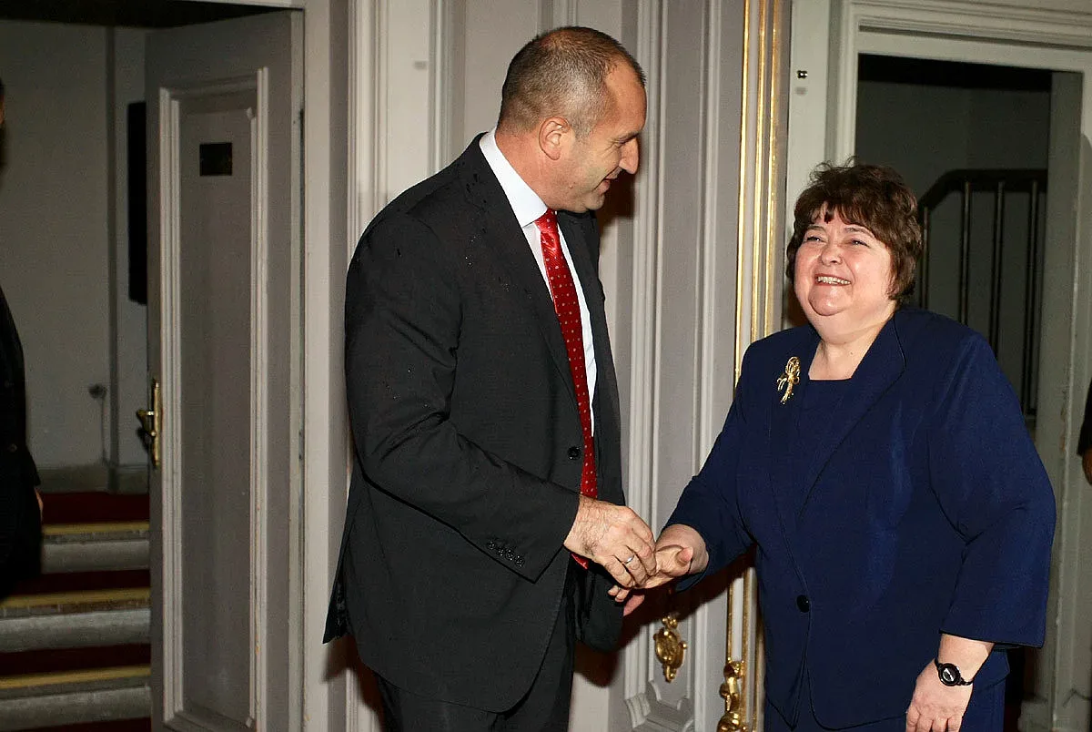 Радев: Законността е поставена на изпитание