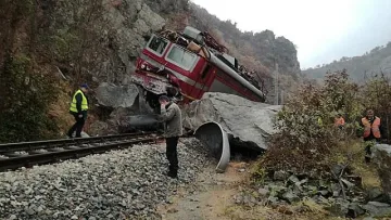 Продължават рачитването на жп линията към Петрич