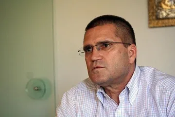 Човек на Доган аут от бюрото за СРС-та