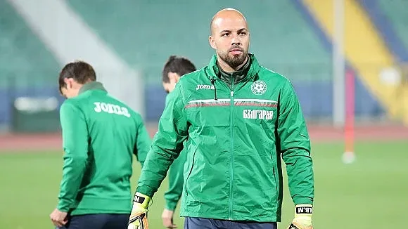 Ники Михайлов мина прегледи в Левски