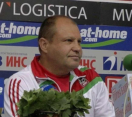 Изгониха Петър Лесов от световното по бокс