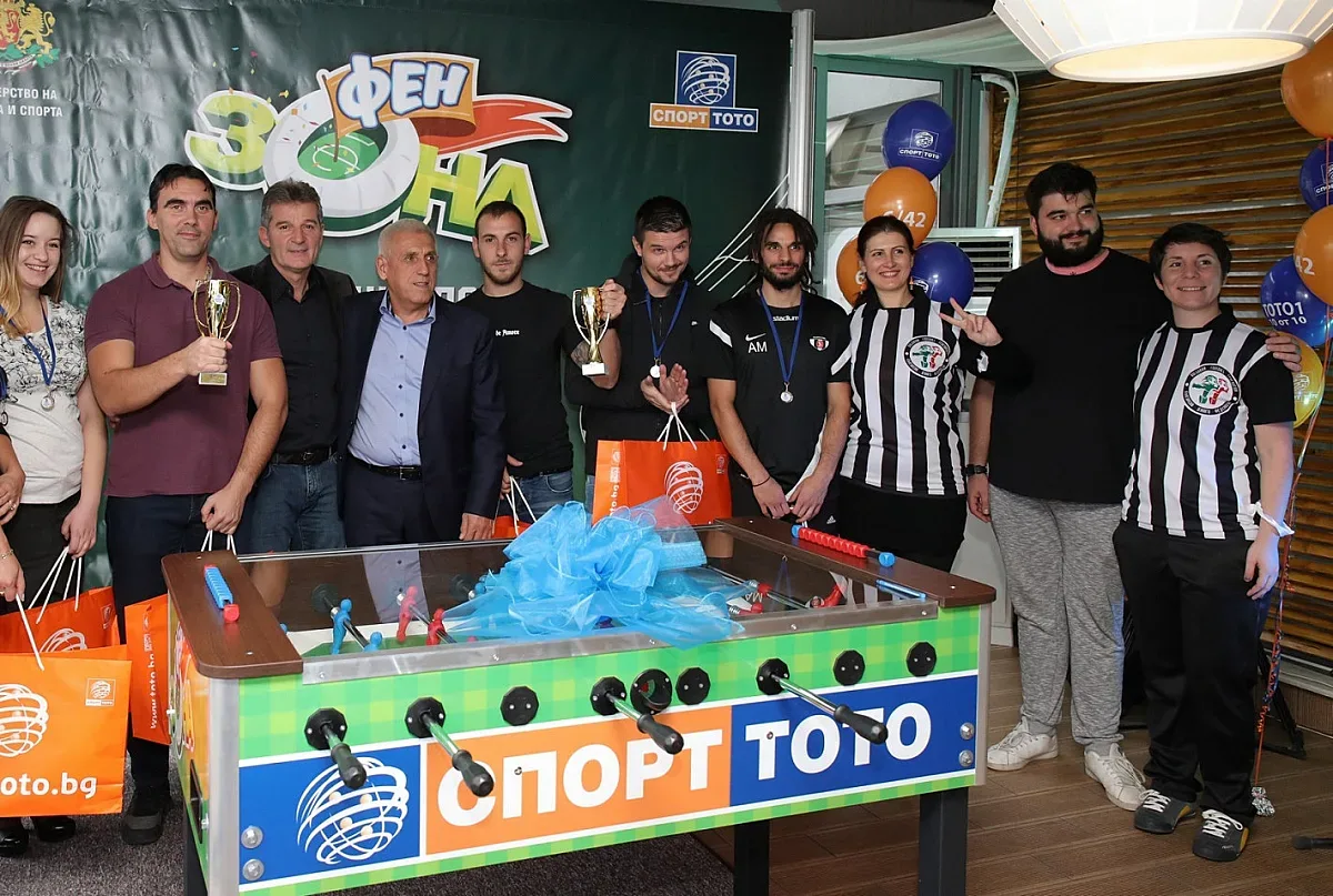 БСТ и БФС отбелязаха с Костадинов 25 години от "Парк де Пренс"