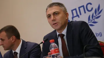 Карадайъ: Оставката на Симеонов не решава нито един проблем