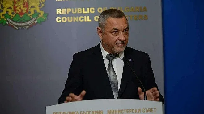 Валери Симеонов подаде оставка!