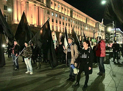 В ПЕТЪЧНИЯ "СТАНДАРТ": Три сценария за избори
