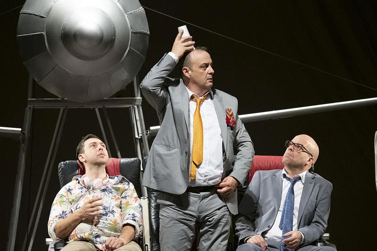 Краси Радков се завърна в театъра