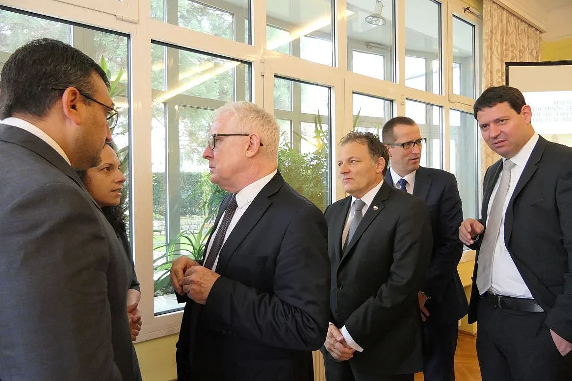 Вътрешният министър прие посланиците на държавите от ЕС