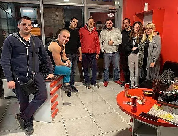 БСП и хора на скандалния Бенчо Бенчев - зад протестите в Бургас