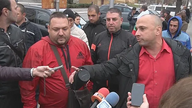 Протест в Шумен, нахлуха в областната управа на града