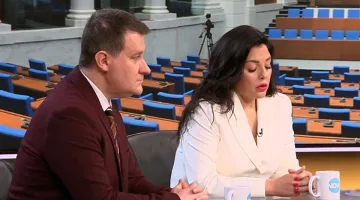 Политолог предупреди за заговор на 3 партии срещу кабинета