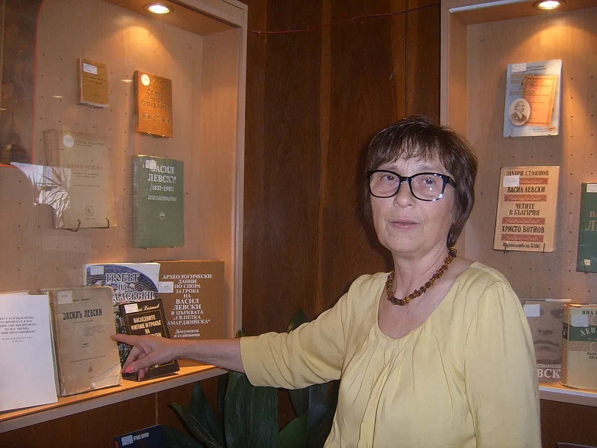 Дигитално обслужване на читателите въвежда библиотеката в