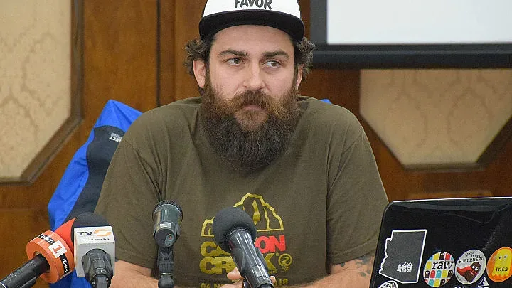 Русенец премина по Апалашката пътека