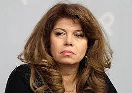 Йотова: Държавата да  регулира цените на горивата