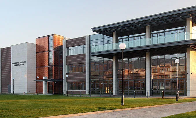 Студентка от наш университет сред загиналите в Кочани