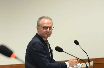 Лозан Панов получил призовка от КПКОНПИ, възмутен е и протестира