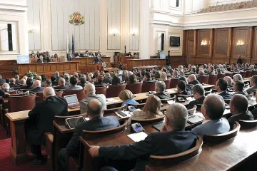 Данъчните облекчения за деца ще се ползват от двамата родители, ако не може от единия