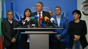 Централният съвет на ДПС се събира, обсъжда ситуацията около Валери Симеонов