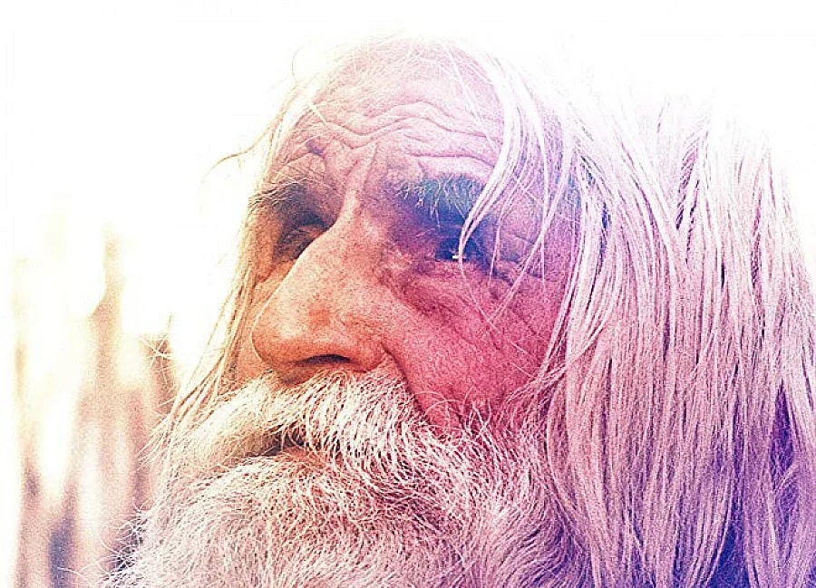 През декември е премиерата на биографичен филм за дядо Добри