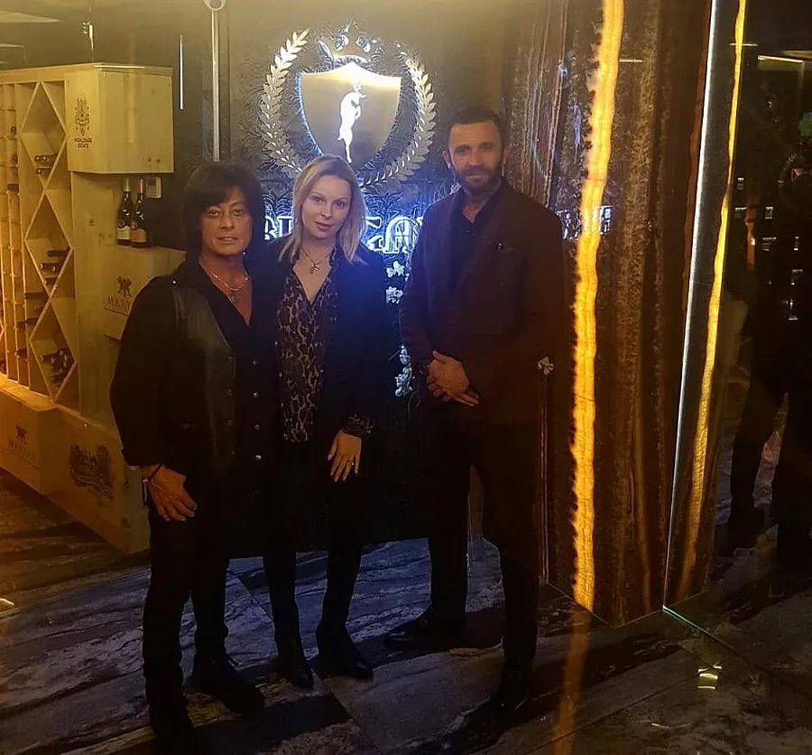 Легендарният вокал на RAINBOW Джо Лин Търнър вечеря в ресторант БУЛГАР