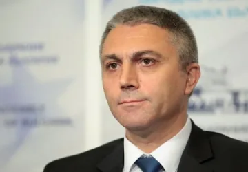 Карадайъ гневен: Или си отива един вицепремиер, или си отива цялото правителство!