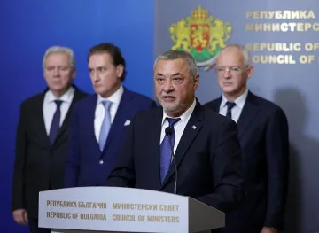 Валери Симеонов няма да подава оставка, ще чака решение на политическия съвет