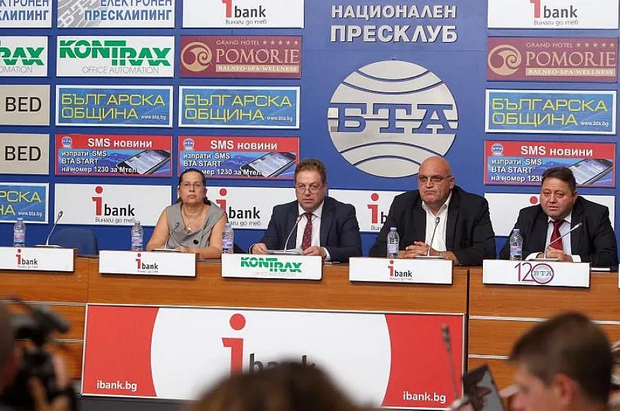 Награждават акад. Дамян Дамянов с отличието "Лекар на годината 2018"