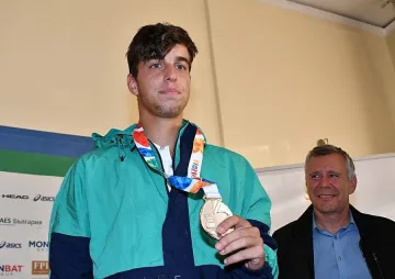 Адриан иска титла от Големия шлем 