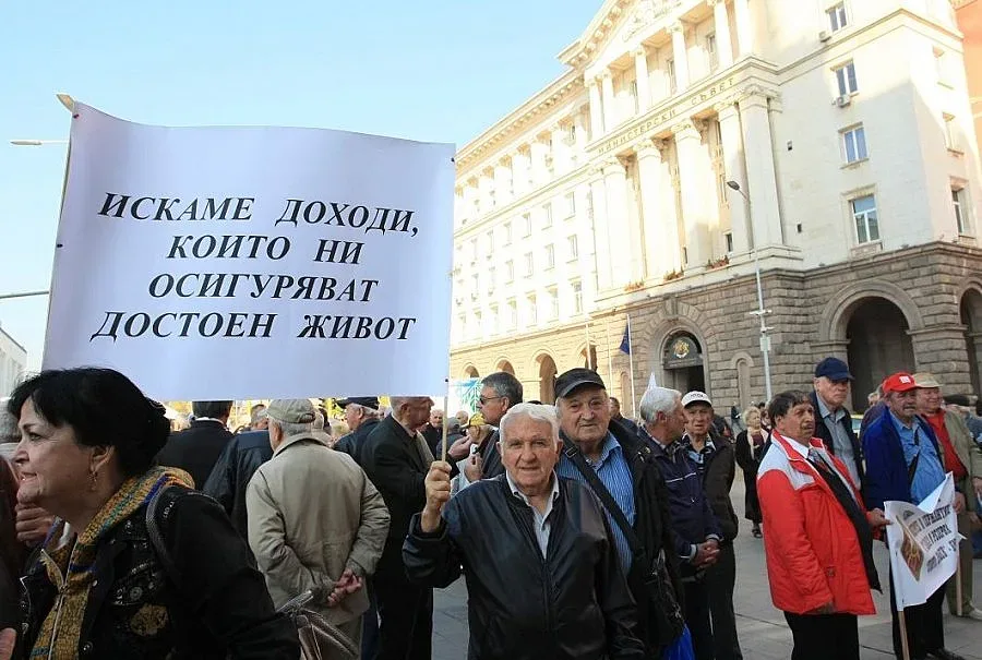 Пенсионери протестираха с искане за преизчисляване на всички пенсии