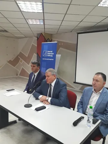 Икономически проект на СДС обещава до 10 години двойно нарастване на БВП 