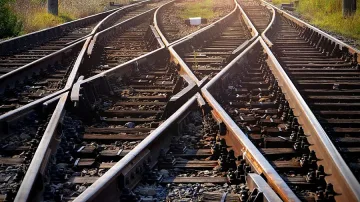 Тир блъсна пет коли на жп прелез в Петрич