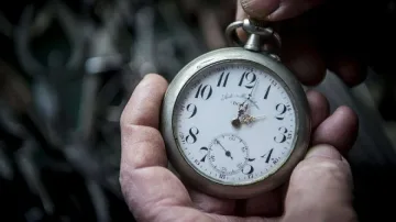 Приключи гласуването за часовото време, малко над 17 хиляди българи изразиха позиция