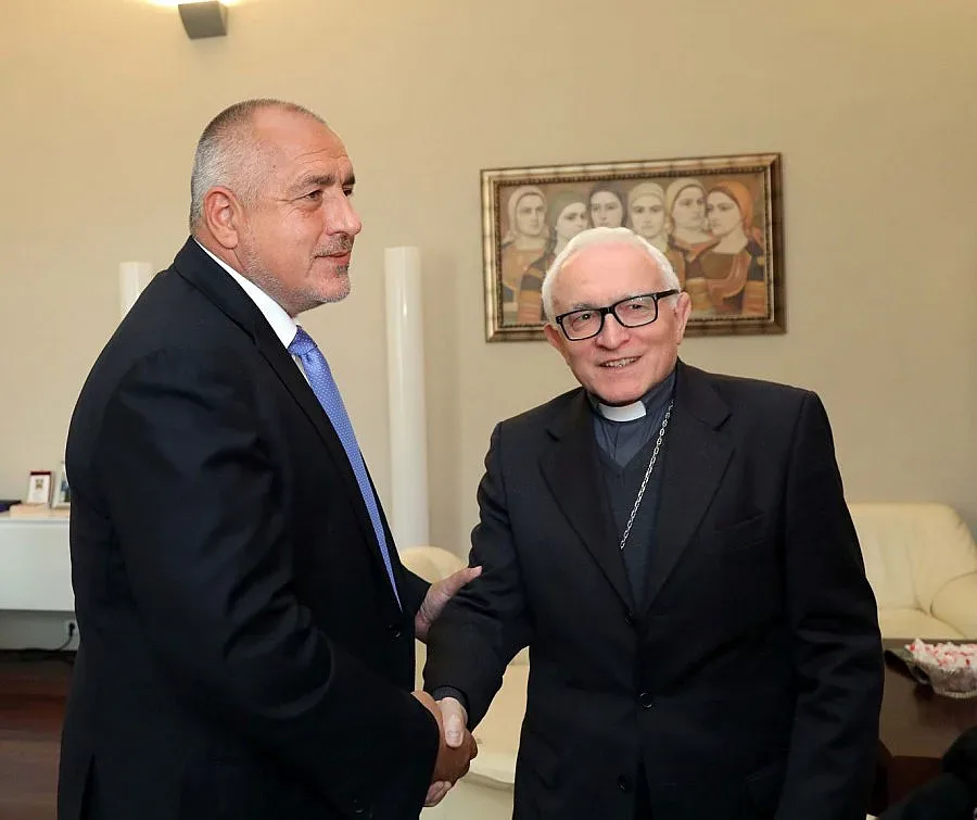 Премиерът и папският нунций обсъдиха възможна визита на папата в България