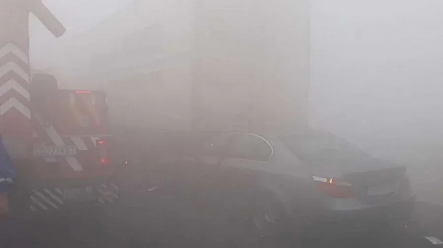 Шефът на пожарната предупреди: Видимостта на "Тракия" е нулева