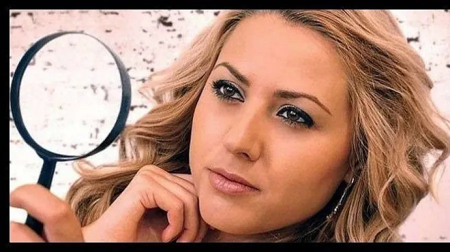 Бдение в София в памет на убитата журналистка Виктория Маринова