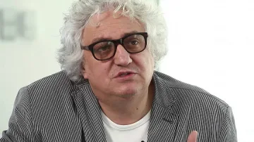 Журналисти и лекари трябва да имат специална защита