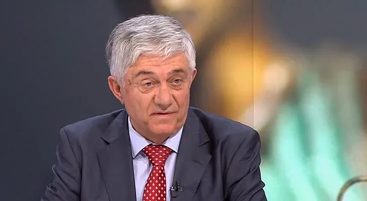 Топ юрист обяви къде КС сгази лука