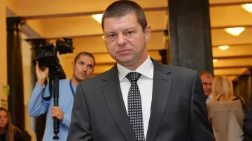 И обикновени съдилища да сезират КС