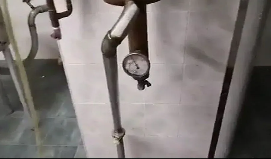 Митничари проверили 6 обекта за производство на алкохол, открили нарушения в два