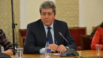 Първанов: Трябва да предложим Радев и Борисов за Нобелова награда, ако ги видим заедно