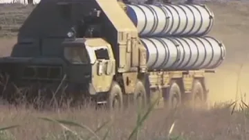 Русия достави първите противоракетни системи С-300 на Сирия