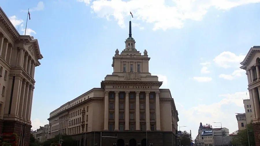 Показват новата пленарна зала, в която ще заседават депутатите