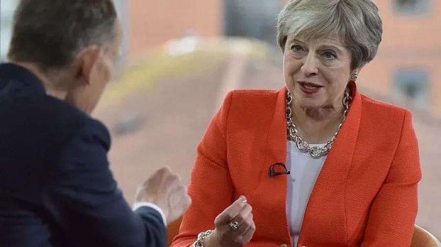 Тереза Мей призова съпартийците си да се обединят заради брекзит